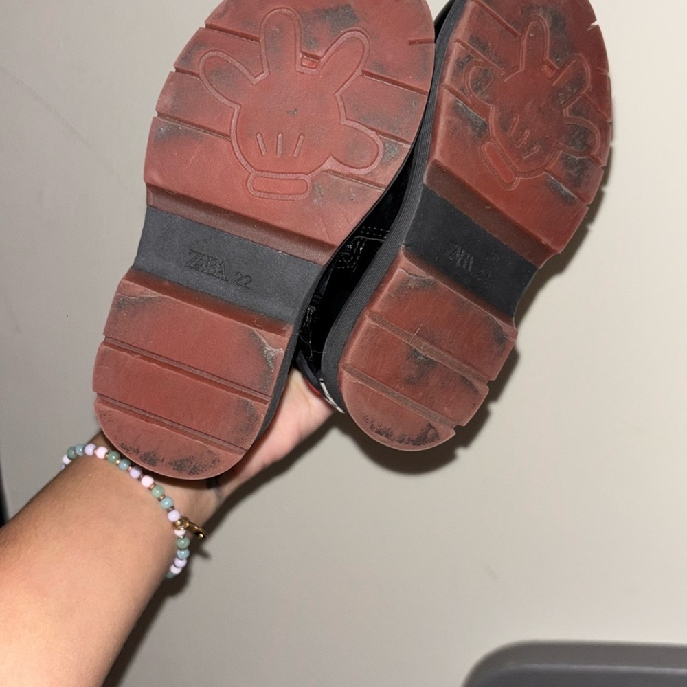 Minnie Mouse Booties - Picture 5 of 5